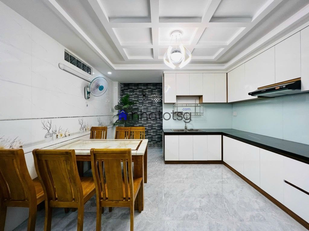 HXT SÁT MẶT TIỀN, (4 x 22M), 5 TẦNG HOÀN CÔNG.