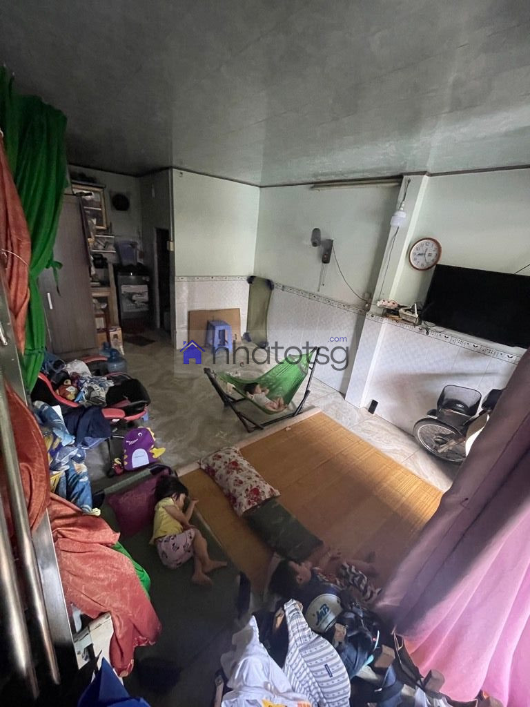 CHÍNH CHỦ TRANG BÌA - NGAY CÔNG VIÊN LÀNG HOA - ĐỐI DIỆN MERCEDES - HẺM XE HƠI TRÁNH