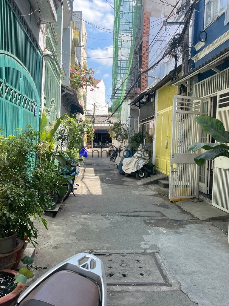 NHÀ 3 TẦNG ĐÚC. NGAY GẦN CÔNG VIÊN LÀNG HOA.