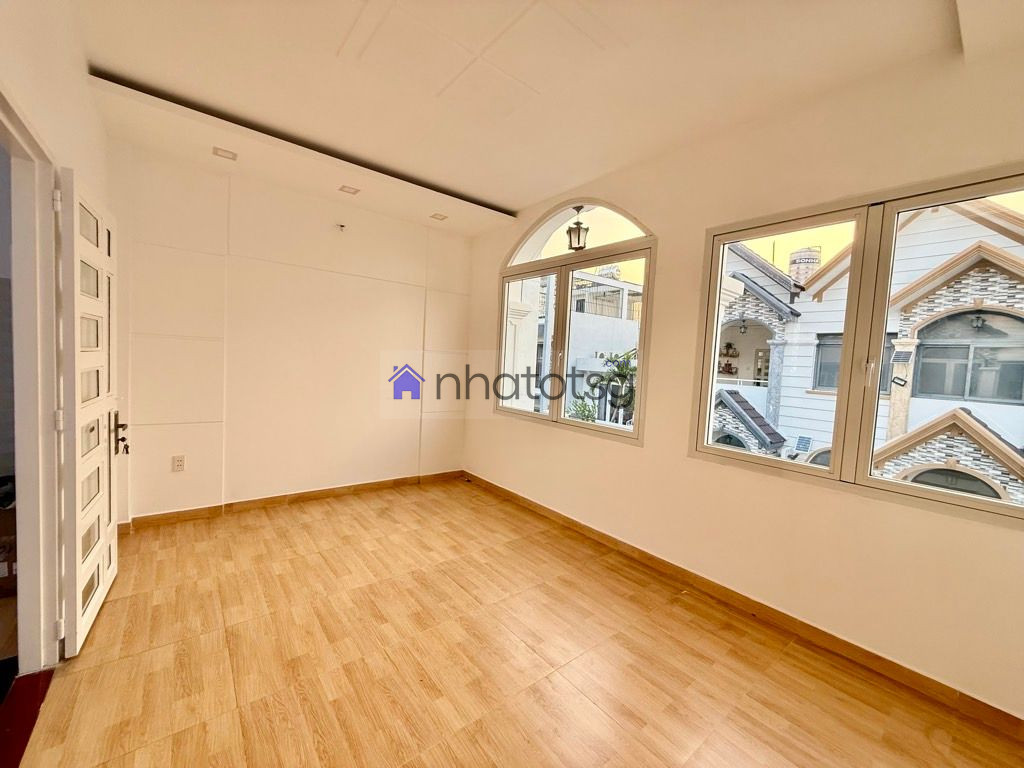 HẺM TRẢI NHỰA 10M - KHU PHÂN LÔ - NGANG 5M - 5 TẦNG BTCT - GẦN PHẠM VĂN CHIÊU, CHỢ THẠCH ĐÀ