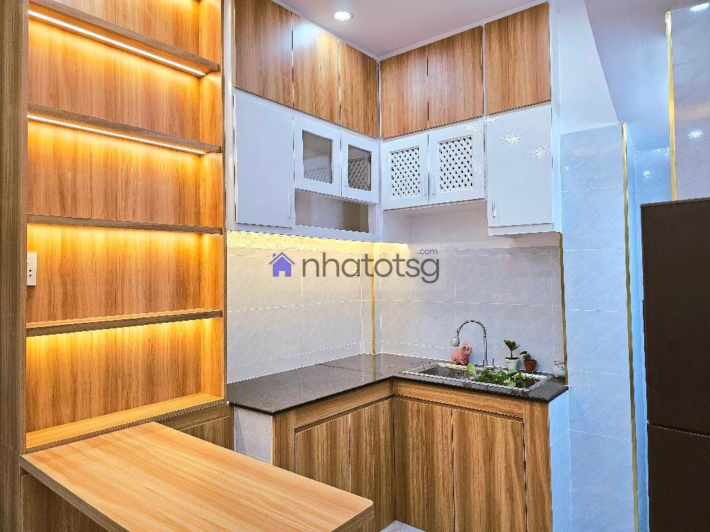 NHÀ NHỎ ĐẦY ĐỦ CÔNG NĂNG - VỊ TRÍ TRUNG TÂM HIẾM CÓ KHÓ TÌM