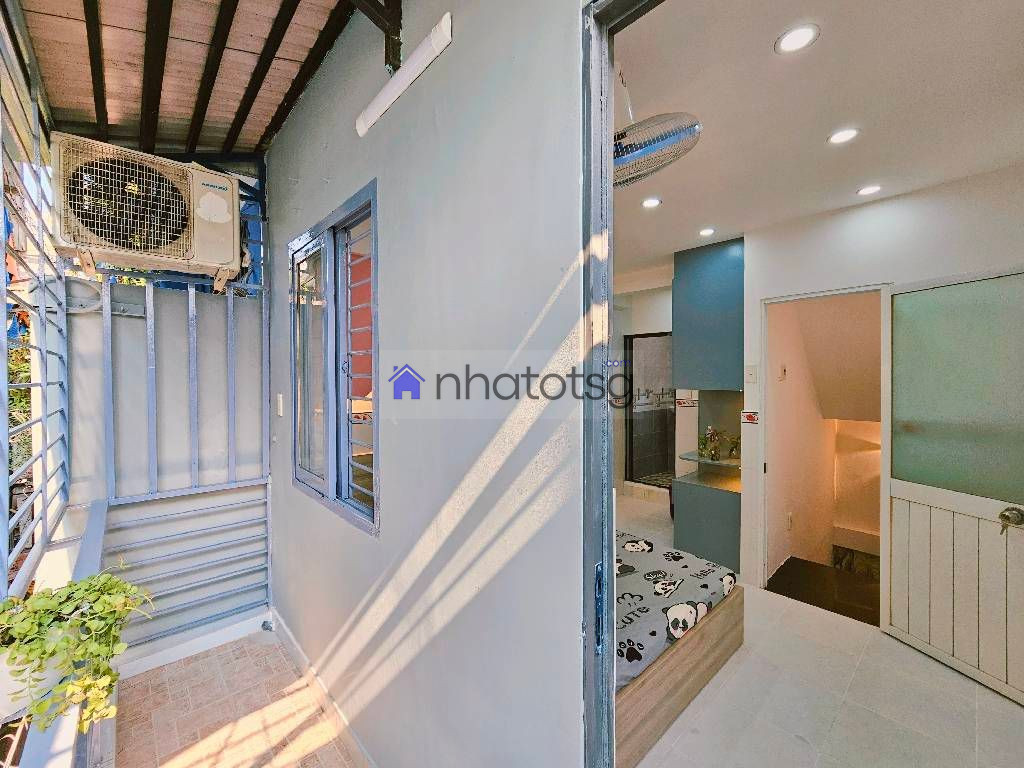 NHÀ NHỎ ĐẦY ĐỦ CÔNG NĂNG - VỊ TRÍ TRUNG TÂM HIẾM CÓ KHÓ TÌM