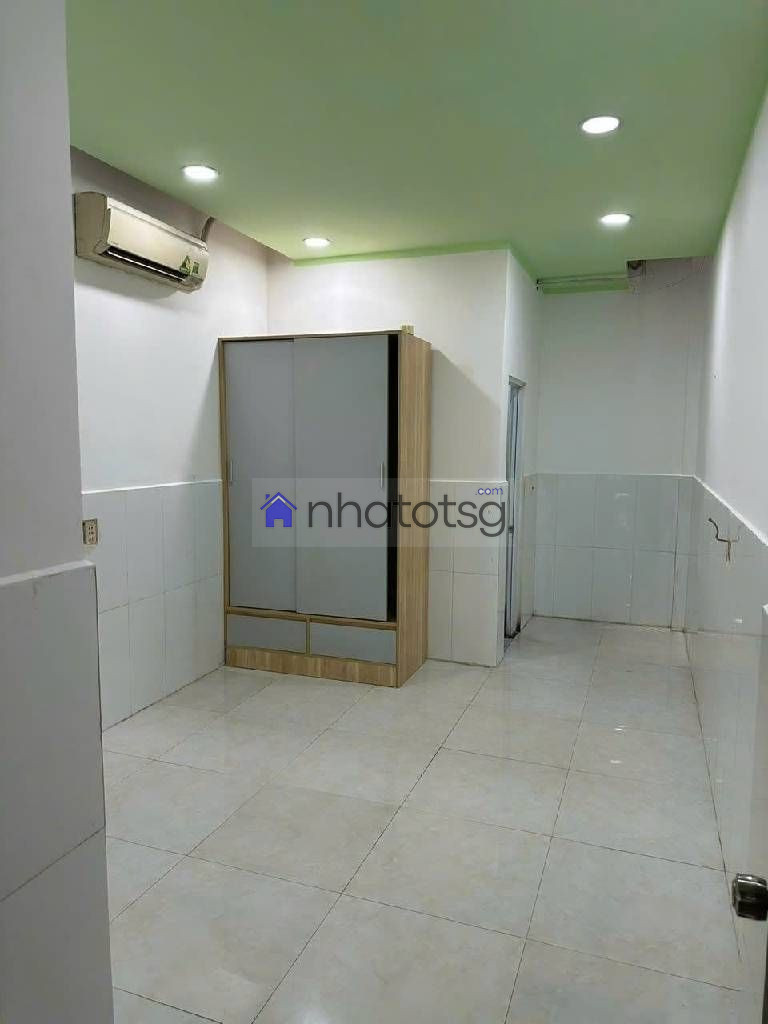 GIÁP TÂN BÌNH, GẦN E-MART, HẺM XE HƠI SÁT MẶT TIỀN, NHÀ 2 TẦNG, VỊ TRÌ ĐẸP, THUẬN TIỆN KINH DOANH.