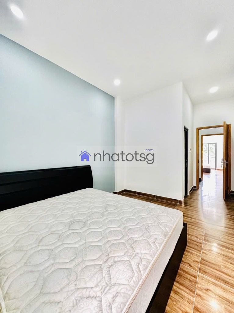 HẺM XE HƠI CHUẨN - 2 TẦNG BTCT - KHÔNG LỘ GIỚI - NGAY PHẠM VĂN CHIÊU.