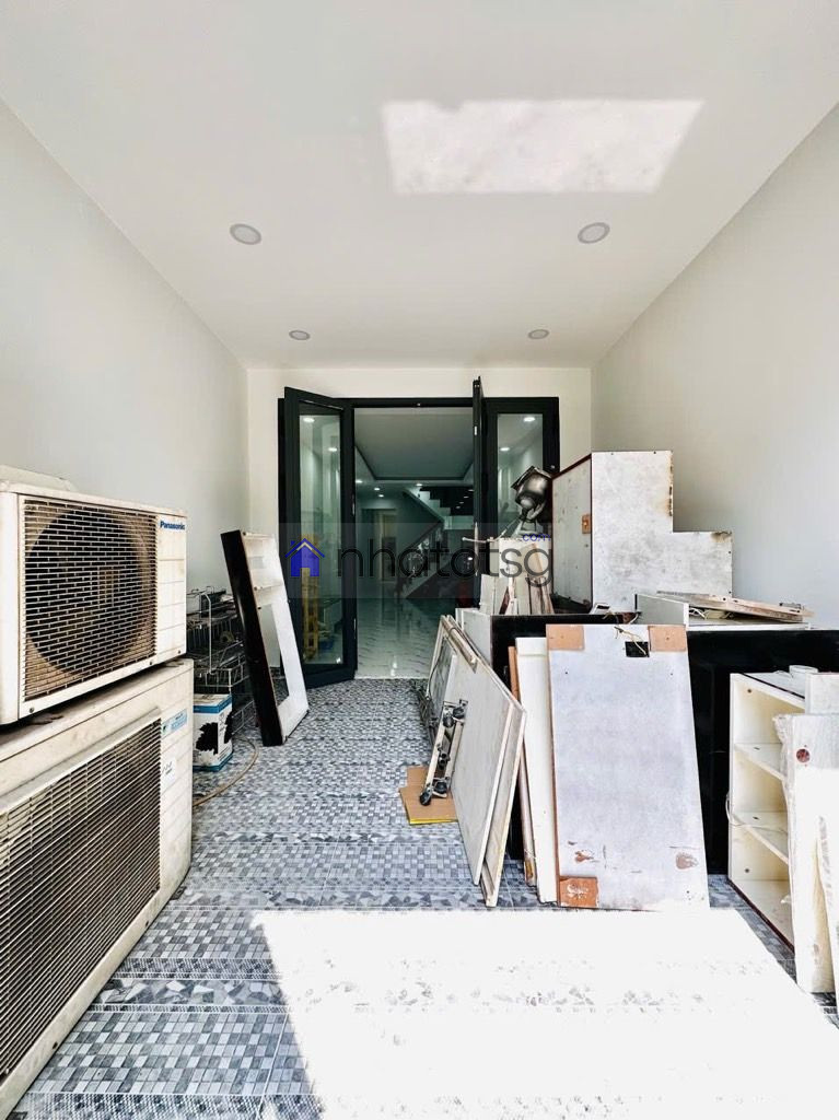 HẺM XE HƠI CHUẨN - 2 TẦNG BTCT - KHÔNG LỘ GIỚI - NGAY PHẠM VĂN CHIÊU.