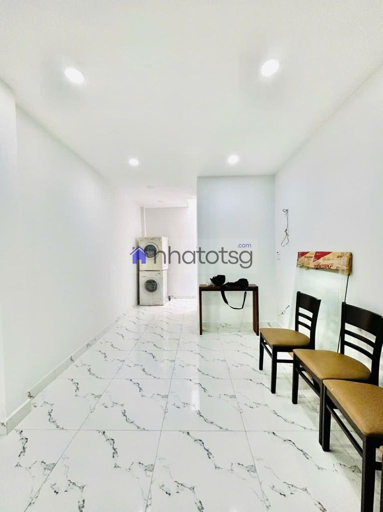 HẺM XE HƠI CHUẨN - 2 TẦNG BTCT - KHÔNG LỘ GIỚI - NGAY PHẠM VĂN CHIÊU.