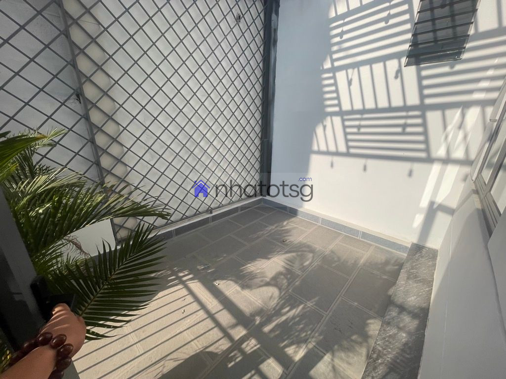 TUYỆT ĐỐI ĐIỆN ẢNH - SIÊU PHẨM ĐẸP NHƯ TRANH - 3 TẦNG MỚI CỨNG - HẺM 3.5M - NGAY CV LÀNG HOA