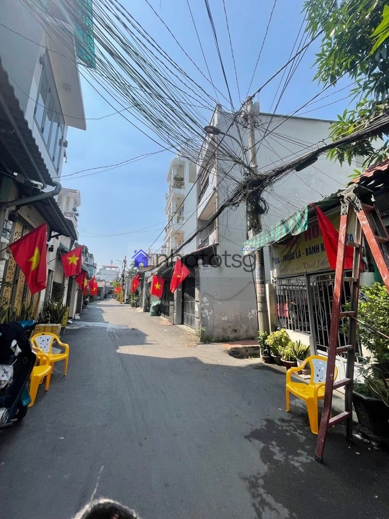 TUYỆT ĐỐI ĐIỆN ẢNH - SIÊU PHẨM ĐẸP NHƯ TRANH - 3 TẦNG MỚI CỨNG. NGAY LOTTE MART NGUYỄN VĂN LƯỢNG.