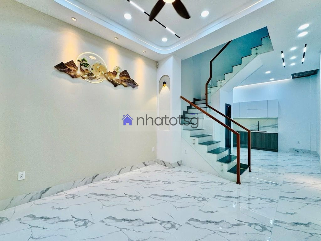 TUYỆT ĐỐI ĐIỆN ẢNH - SIÊU PHẨM ĐẸP NHƯ TRANH - 3 TẦNG MỚI CỨNG. NGAY LOTTE MART NGUYỄN VĂN LƯỢNG.