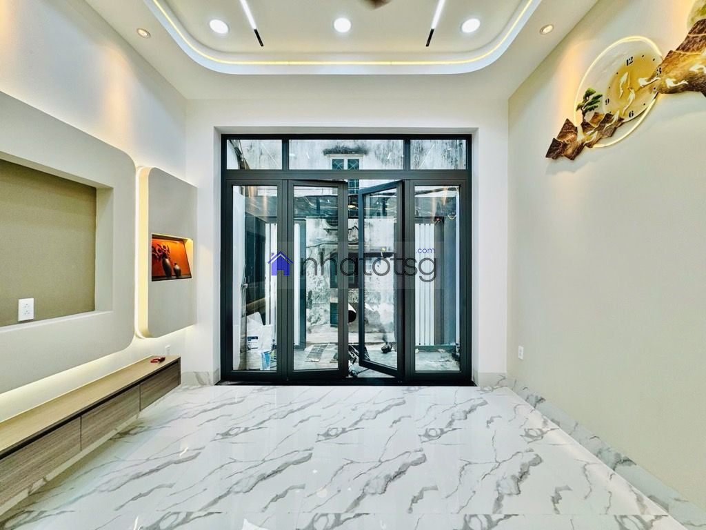 TUYỆT ĐỐI ĐIỆN ẢNH - SIÊU PHẨM ĐẸP NHƯ TRANH - 3 TẦNG MỚI CỨNG. NGAY LOTTE MART NGUYỄN VĂN LƯỢNG.