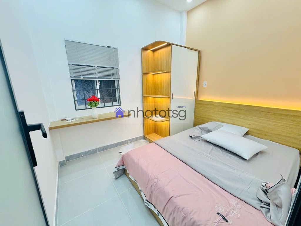 VỊ TRÍ TRUNG TÂM– 5 BƯỚC RA NHÀ GA METRO SỐ 2.– 10 PHÚT RA NHÀ GA T3 SÂN BAY – HẺM ĐẸP, SẠCH SẼ, DÂN TRÍ CAO.