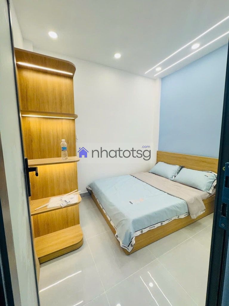 VỊ TRÍ TRUNG TÂM– 5 BƯỚC RA NHÀ GA METRO SỐ 2.– 10 PHÚT RA NHÀ GA T3 SÂN BAY – HẺM ĐẸP, SẠCH SẼ, DÂN TRÍ CAO.