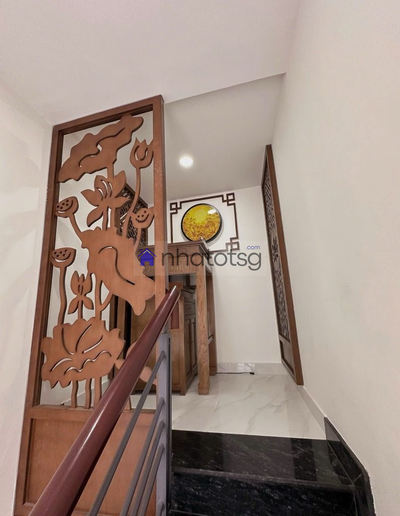 NHÀ MỚI THIẾT KẾ SANG TRỌNG TIỆN ÍCH, LÔ GÓC THOÁNG MÁT.