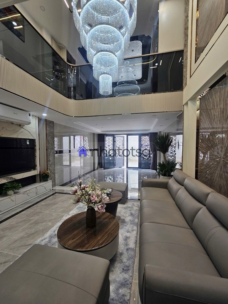 SIÊU PHẨM - 5 TẦNG THANG MÁY MỚI TINH FULL NỘI THẤT CAO CẤP - HẺM XE HƠI VÀO NGỦ NHÀ