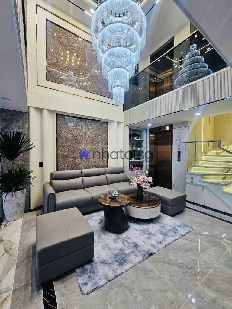 SIÊU PHẨM - 5 TẦNG THANG MÁY MỚI TINH FULL NỘI THẤT CAO CẤP - HẺM XE HƠI VÀO NGỦ NHÀ