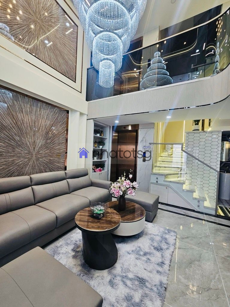 SIÊU PHẨM - 5 TẦNG THANG MÁY MỚI TINH FULL NỘI THẤT CAO CẤP - HẺM XE HƠI VÀO NGỦ NHÀ