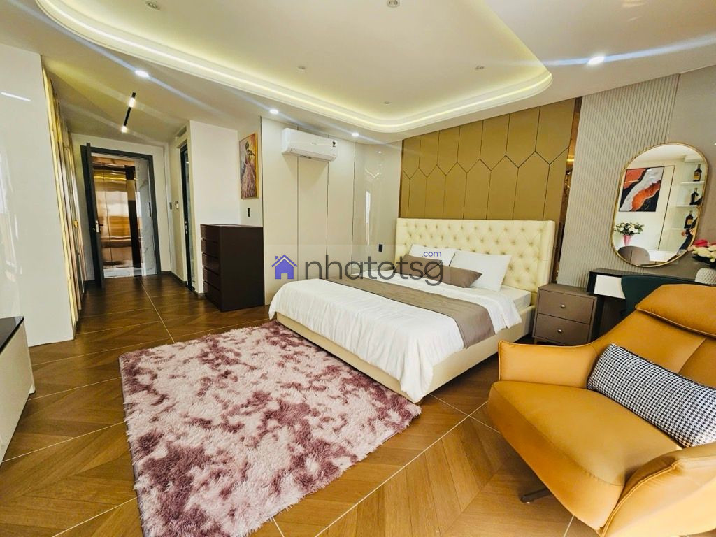 SIÊU PHẨM - 5 TẦNG THANG MÁY MỚI TINH FULL NỘI THẤT CAO CẤP - HẺM XE HƠI VÀO NGỦ NHÀ