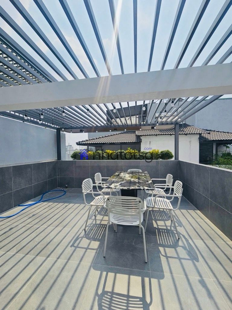 SIÊU PHẨM - 5 TẦNG THANG MÁY MỚI TINH FULL NỘI THẤT CAO CẤP - HẺM XE HƠI VÀO NGỦ NHÀ