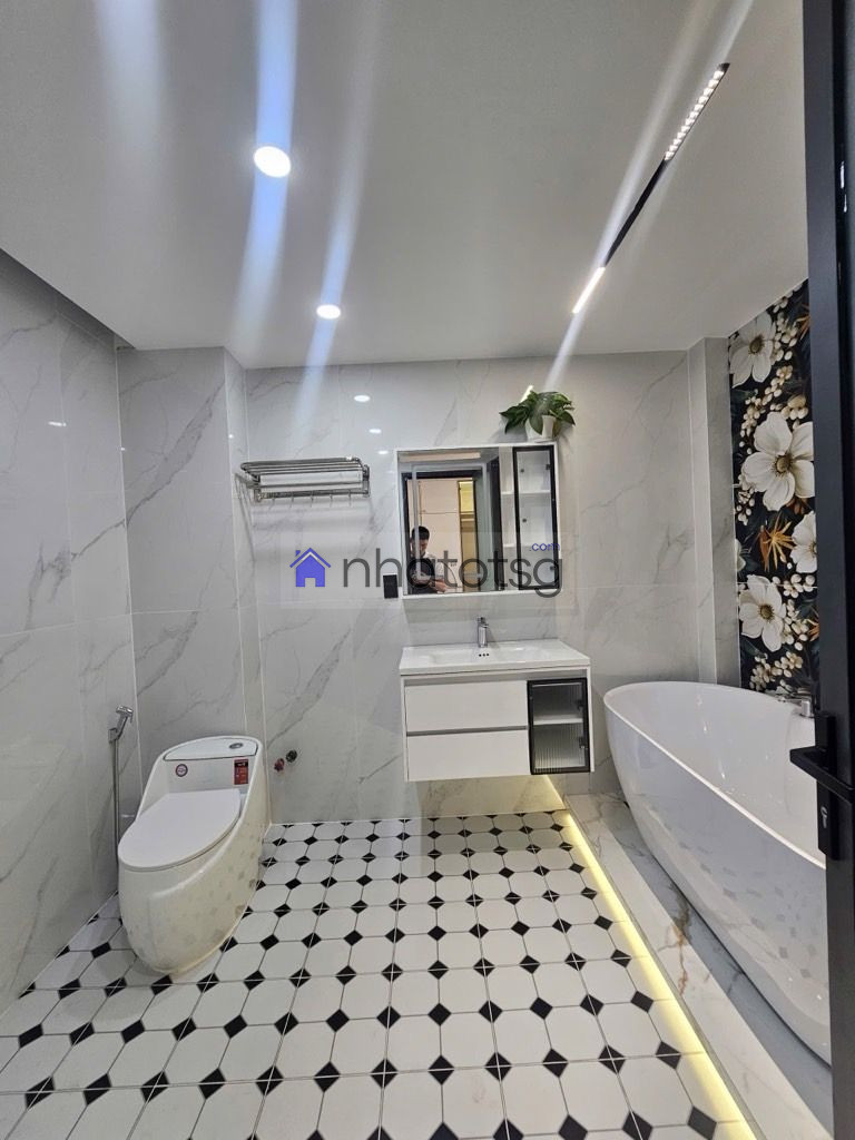 SIÊU PHẨM - 5 TẦNG THANG MÁY MỚI TINH FULL NỘI THẤT CAO CẤP - HẺM XE HƠI VÀO NGỦ NHÀ