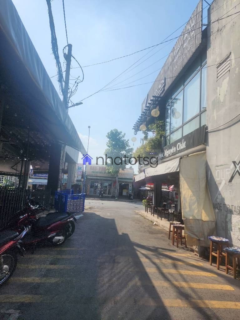 HXH THÔNG 5 BƯỚC CHÂN RA MẶT TIỀN LÊ THỊ HÀ- 50M RA MẶT TIỀN QUANG TRUNG- KHU TT THỊ TRẤN HÓC MÔN