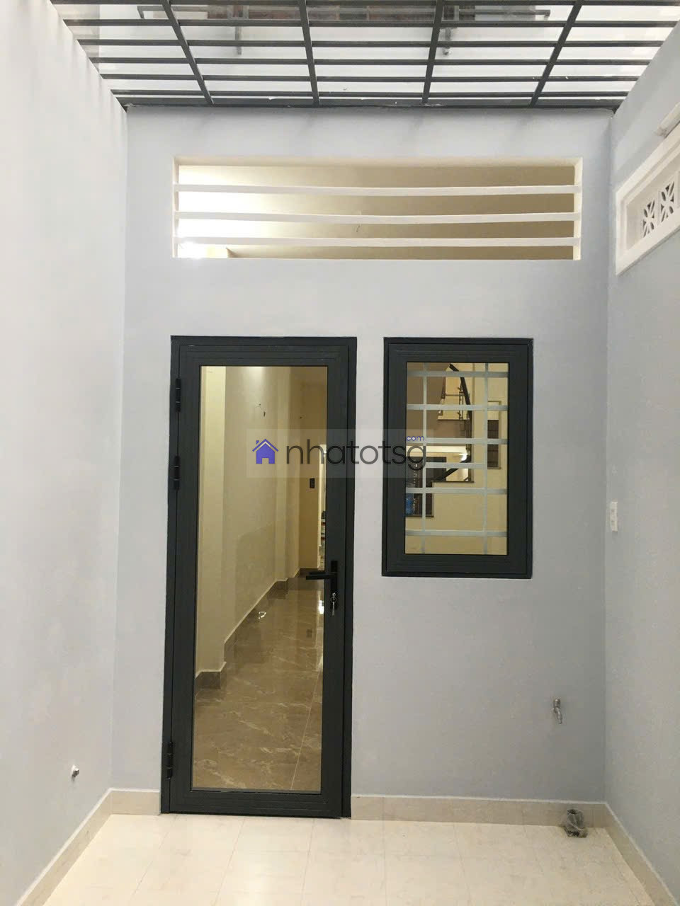 HẺM 8M QUANG TRUNG ( BÊN HÔNG CHỢ HẠNH THÔNG TÂY)