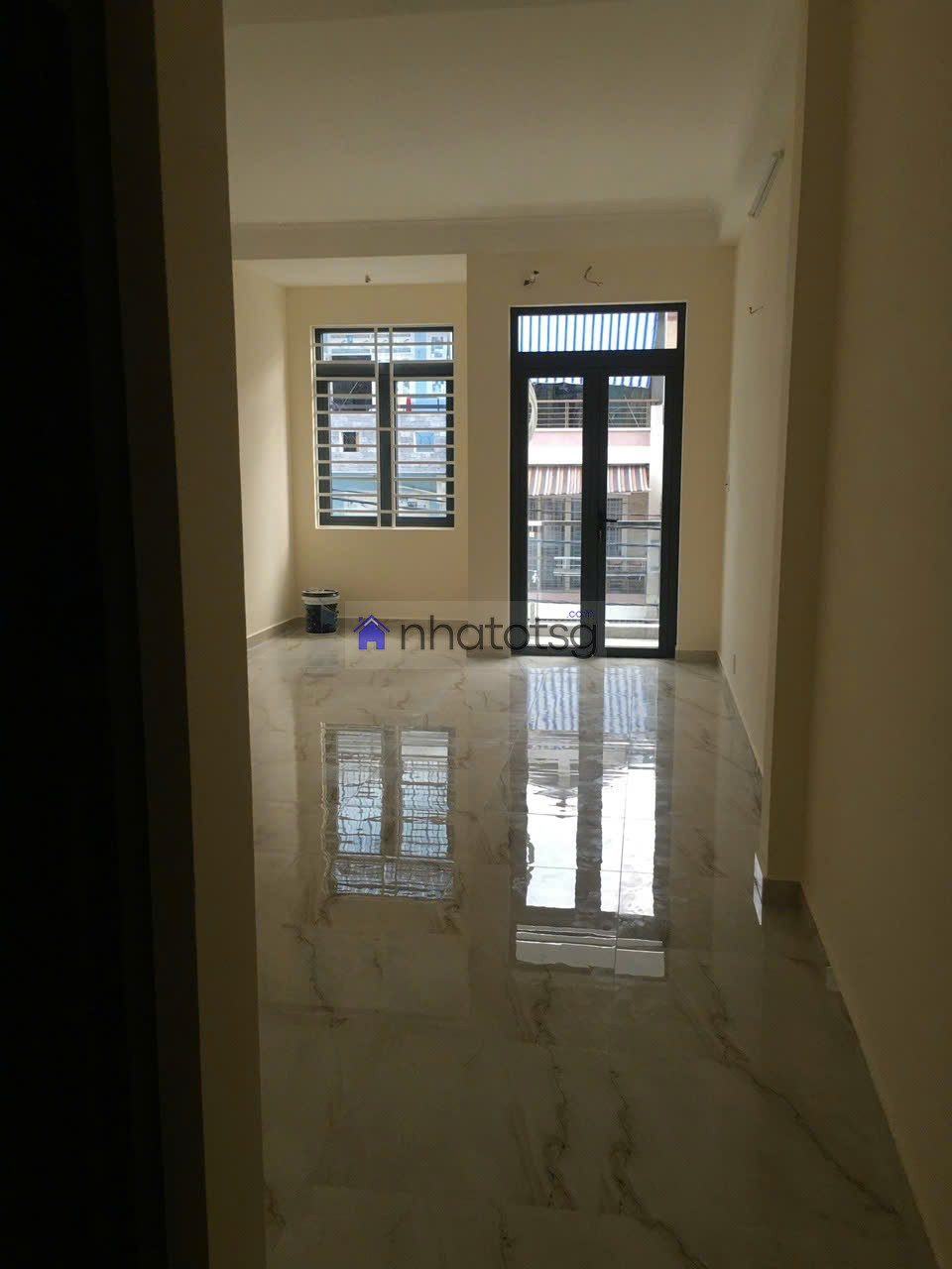 HẺM 8M QUANG TRUNG ( BÊN HÔNG CHỢ HẠNH THÔNG TÂY)