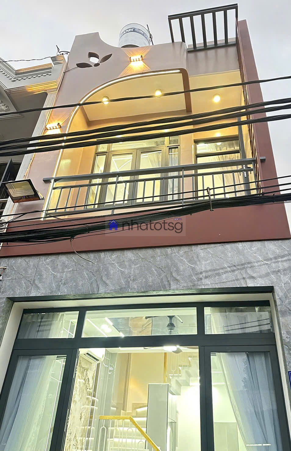 HẺM XE TẢI THÔNG. SỔ ĐẸP NÉT CĂNG.