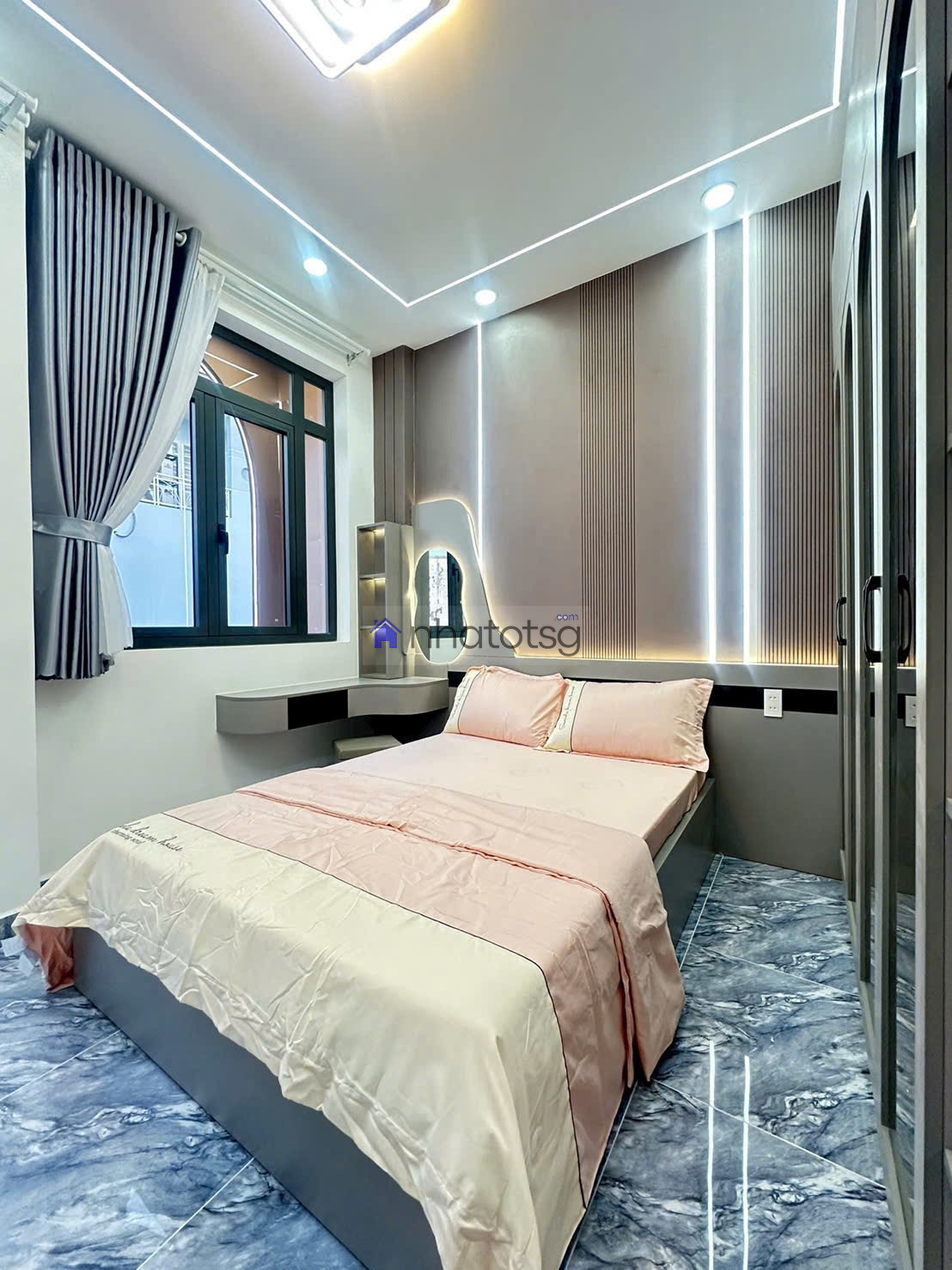 HẺM XE TẢI THÔNG. SỔ ĐẸP NÉT CĂNG.