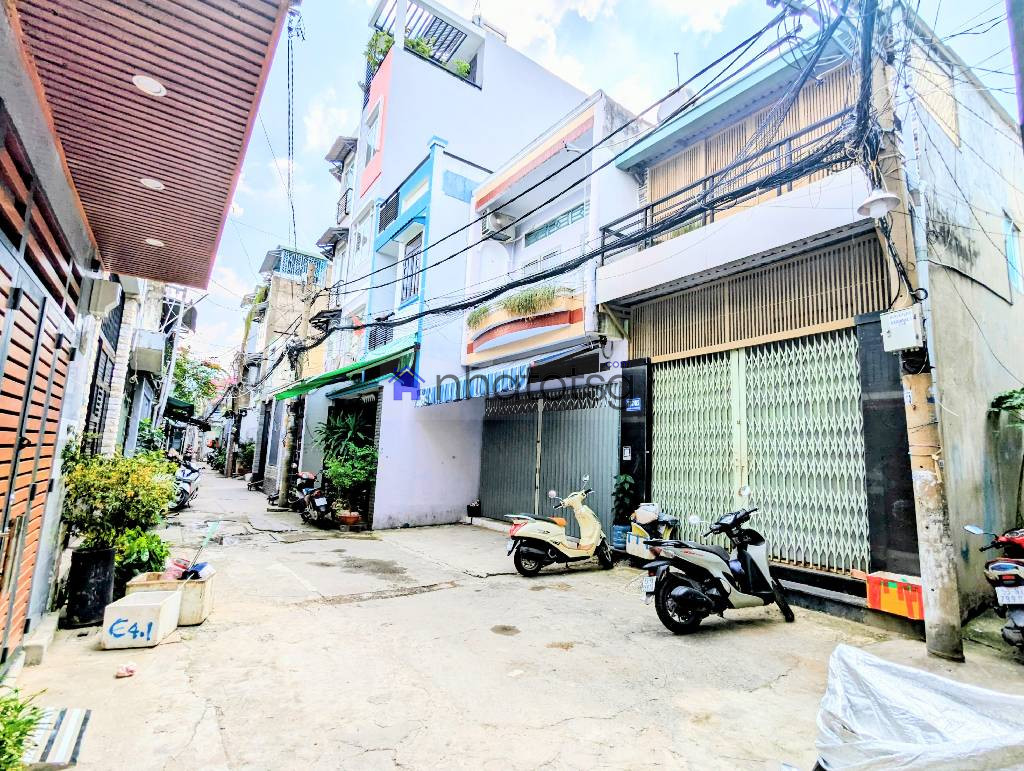 CĂN GÓC THOÁNG MÁT. NHÀ CŨ TIỆN XÂY MỚI. HẺM 3M