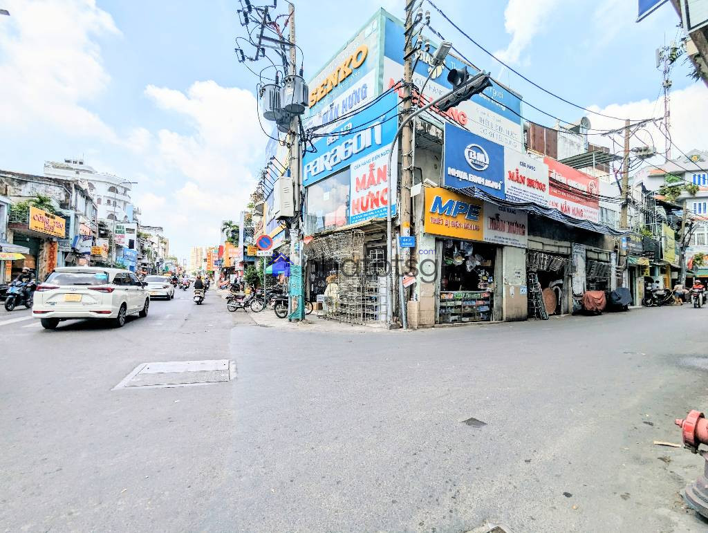 CĂN GÓC THOÁNG MÁT. NHÀ CŨ TIỆN XÂY MỚI. HẺM 3M