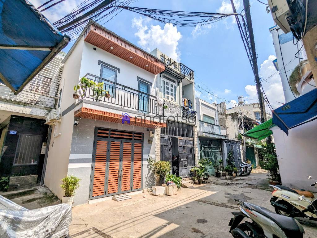 CĂN GÓC THOÁNG MÁT. NHÀ CŨ TIỆN XÂY MỚI. HẺM 3M