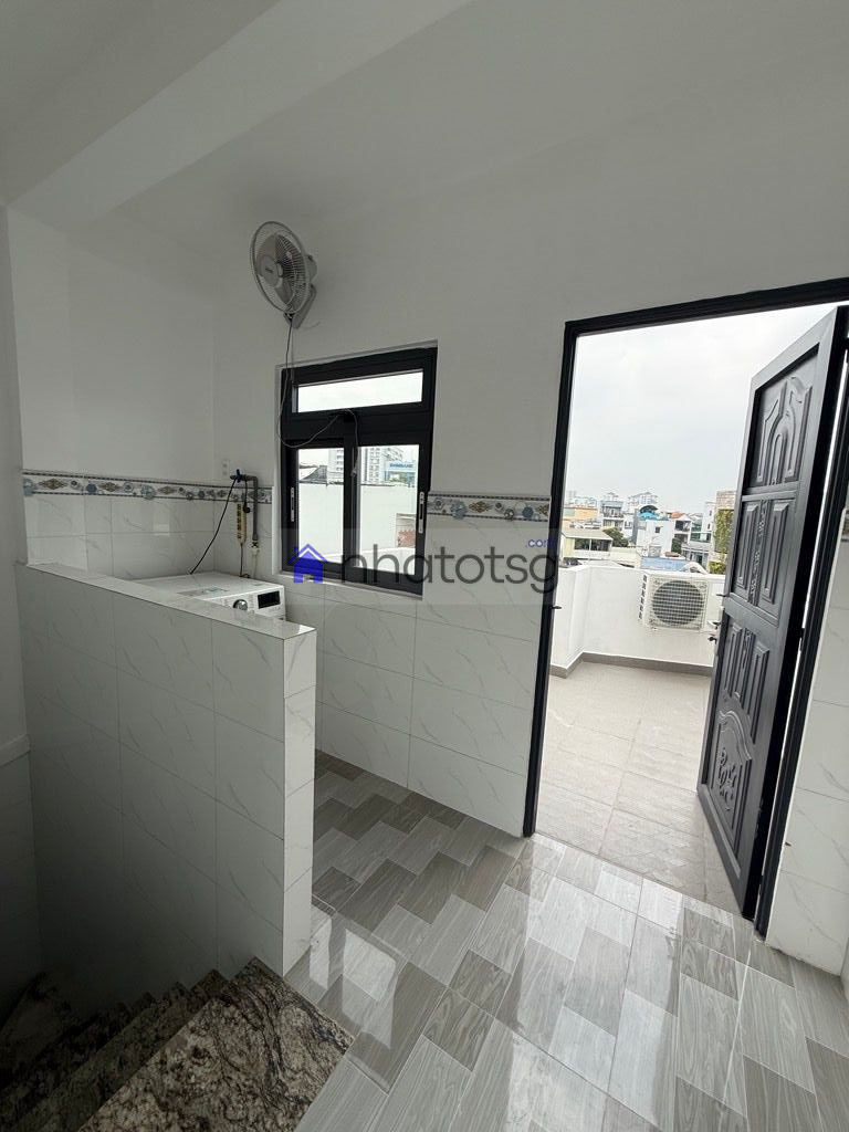 NHÀ 5 TẦNG, GIÁP QUẬN 10 KHU LỮ GIA - HIỆN CÓ 6 PHÒNG FULL NỘI THẤT.