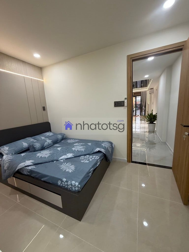 GẦN CHỢ AN NHƠN.  NHÀ MỚI XINH LUNG LINH. XE HƠI ĐẬU CỬA.