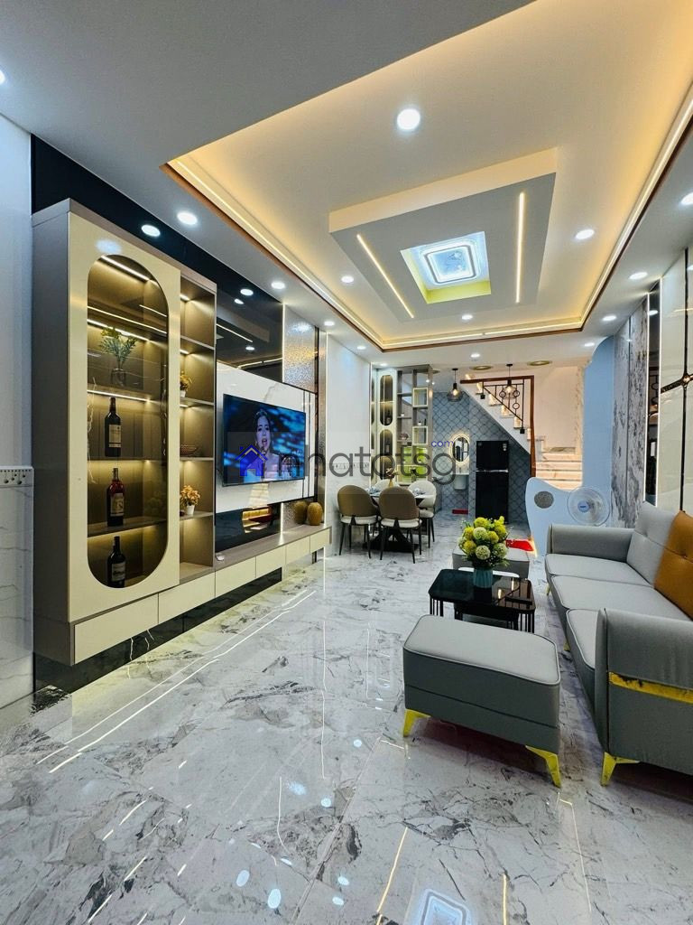 VỊ TRÍ ĐẸP, HẺM TRƯỚC NHÀ 4M XE HƠI TỚI NHÀ. GẦN EMART PHAN HUY ÍCH, XUNG QUANH TIỆN ÍCH ĐẦY ĐỦ