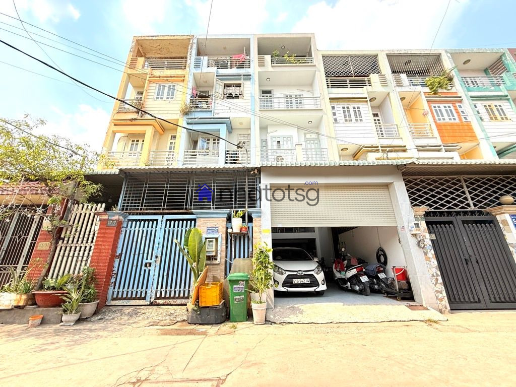 NGAY NGÃ TƯ TRUNG CHÁNH, GẦN BẾN XE AN SƯƠNG, TRUNG TÂM VĂN HOÁ QUẬN 12.