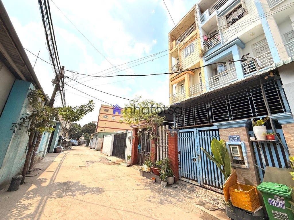 NGAY NGÃ TƯ TRUNG CHÁNH, GẦN BẾN XE AN SƯƠNG, TRUNG TÂM VĂN HOÁ QUẬN 12.