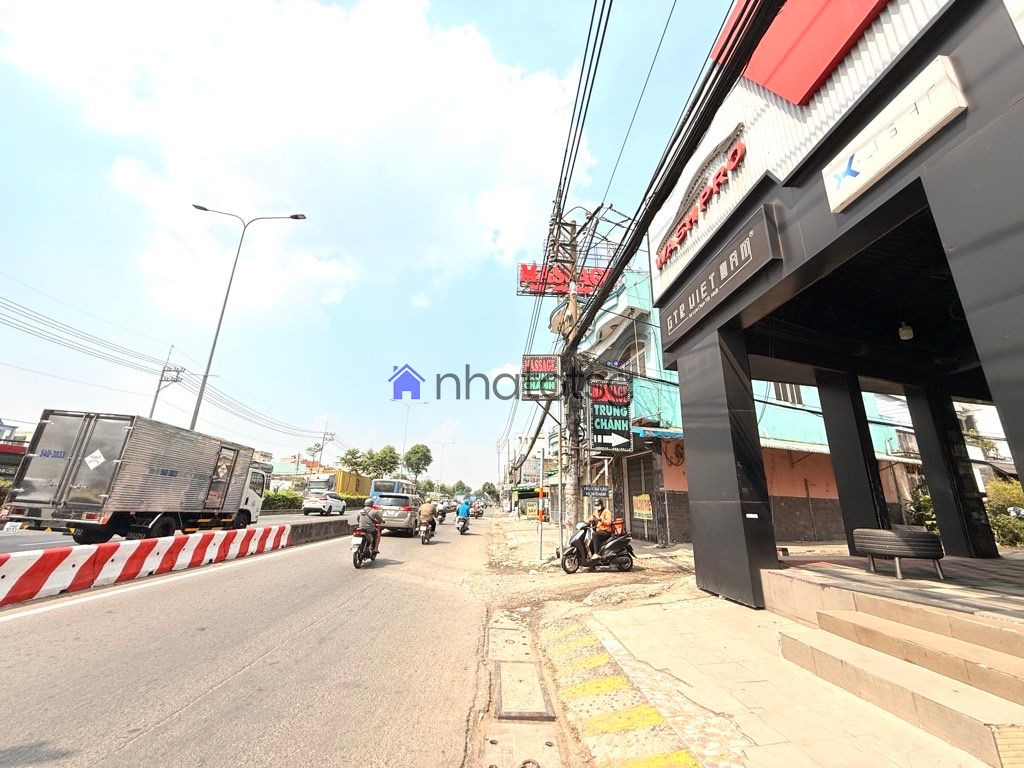 NGAY NGÃ TƯ TRUNG CHÁNH, GẦN BẾN XE AN SƯƠNG, TRUNG TÂM VĂN HOÁ QUẬN 12.