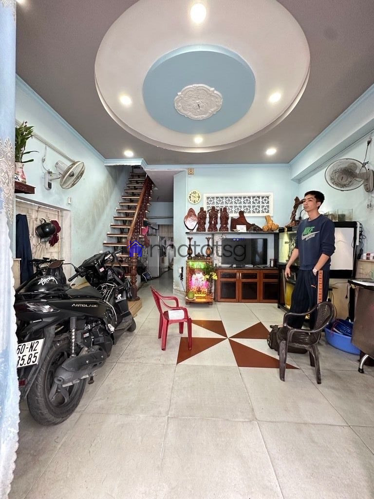 NHÀ 2 MẶT TIỀN ĐƯỜNG - ĐƯỜNG NHỰA 4M - NỞ HẬU.