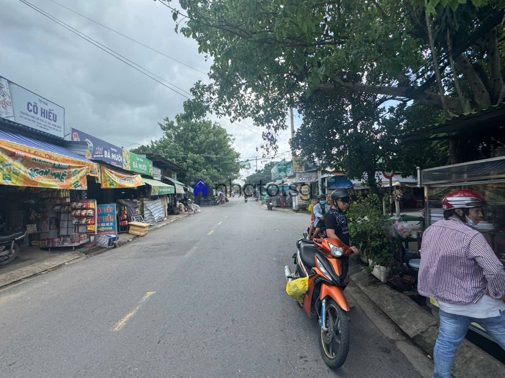 MẶT TIỀN KINH DOANH SẦM UẤT, NGAY CHỢ ĐÔNG THẠNH 4 - NỞ HẬU TÀI LỘC.