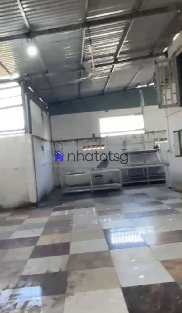 BÁN ĐẤT TẶNG XƯỞNG MẶT TIỀN ẤP ĐÔNG, ĐANG CHO THUÊ DÒNG TIỀN 14 TRIỆU/M2 - NGANG 5M NỞ HẬU TÀI LỘC 16M.