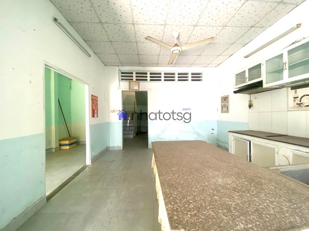 LÔ GÓC MẶT TIỀN ĐƯỜNG 10M, THÔNG TỨ TUNG.