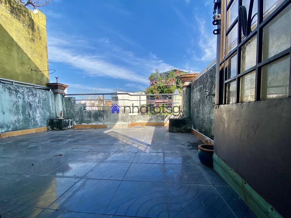 VỊ TRÍ ĐẮC ĐỊA, HIẾM NHÀ BÁN, ĐƯỜNG THÔNG THOÁNG VÀ THUẬN TIỆN DI CHUYỂN. 