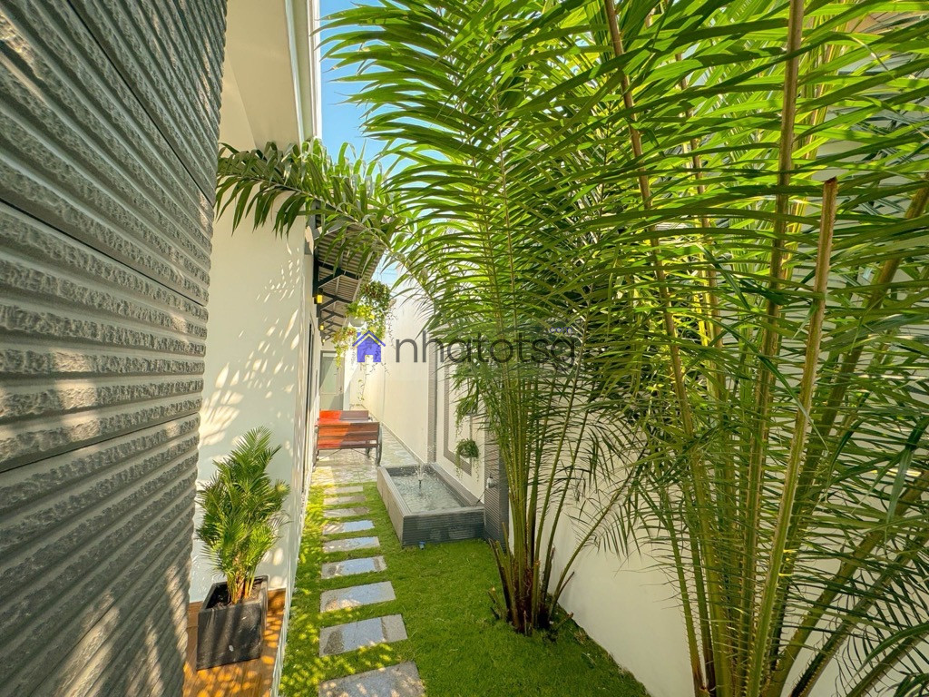 BIỆT THỰ MINI MỚI TINH NGAY SÁT TRUNG TÂM. THIẾT KẾ KHÔNG GIAN VỚI NHIỀU MẢNG CÂY XANH VÀ TIỂU CẢNH