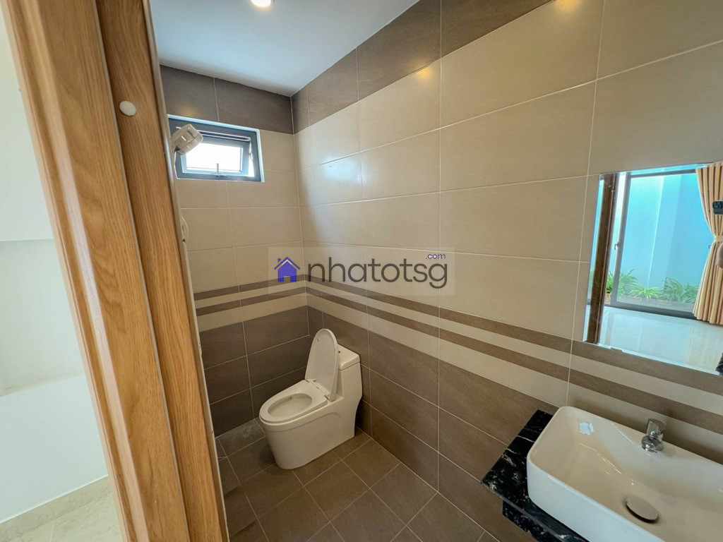 BIỆT THỰ MINI MỚI TINH NGAY SÁT TRUNG TÂM. THIẾT KẾ KHÔNG GIAN VỚI NHIỀU MẢNG CÂY XANH VÀ TIỂU CẢNH