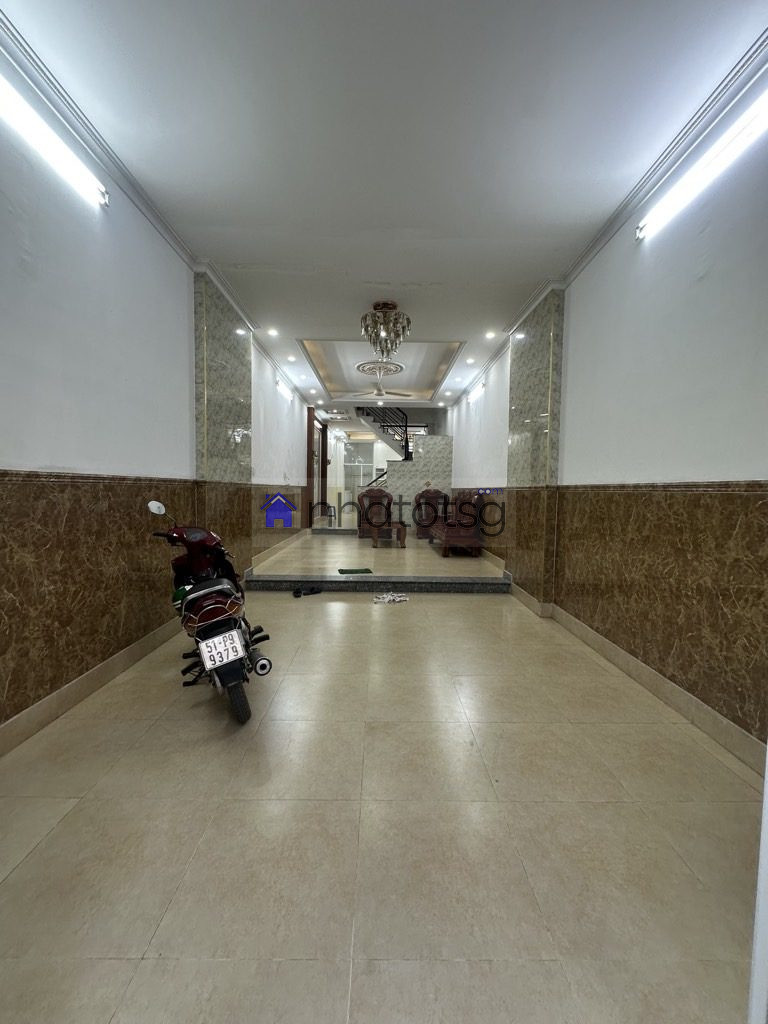 KHU VIP - NGAY PHAN VĂN HỚN - ĐƯỜNG NHỰA XE TẢI THÔNG - Ô TÔ NGỦ TRONG NHÀ - GẦN CHỢ BÀ ĐIỂM