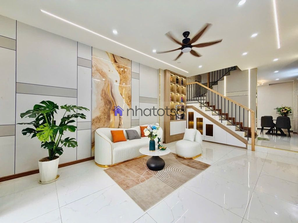 MẶT TIỀN KINH DOANH SẦM UẤT. NGANG 4M CHUẨN - VỪA Ở HAY CHO THUÊ GIỪ TIỀN TỐT - VỊ TRÍ ĐẸP