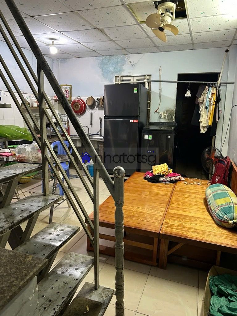 BÁN ĐẤT DIỆN TÍCH KHỦNG TẶNG NHÀ.