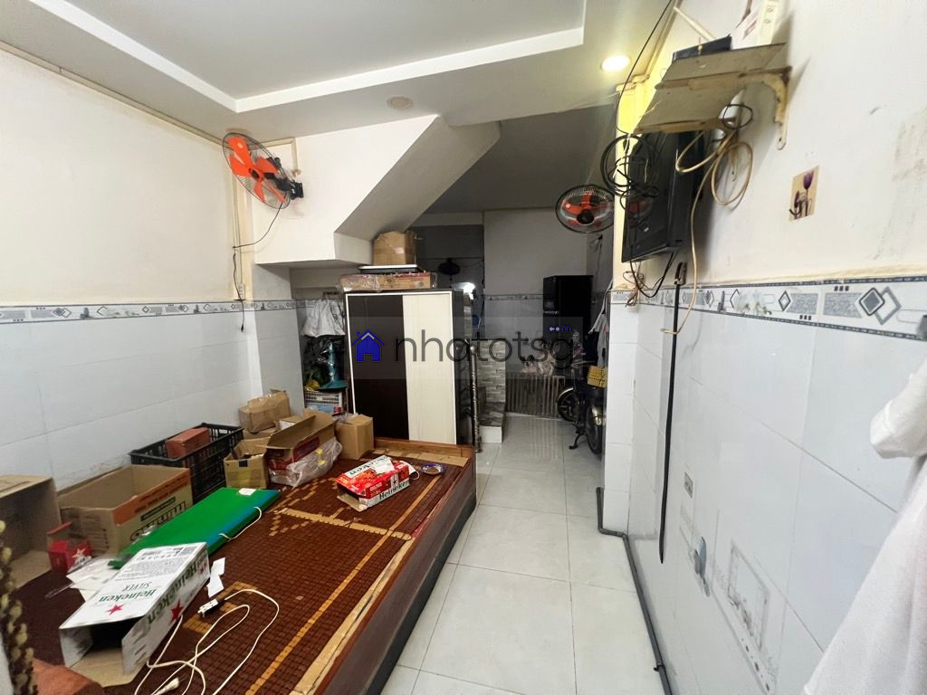 GIÁP Q10, Q3, PHÚ NHUẬN, HẺM RỘNG THOÁNG, 2 TẦNG BTCT, SỔ HOÀN CÔNG ĐỦ NỞ HẬU TÀI LỘC