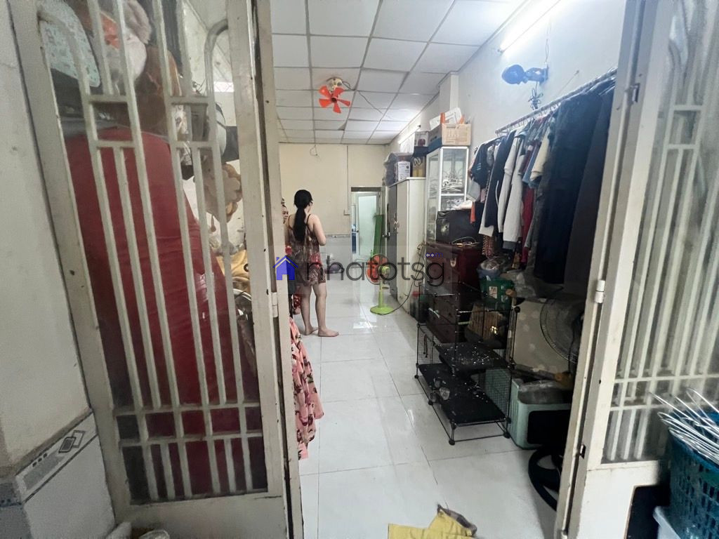 GIÁP Q10, Q3, PHÚ NHUẬN, HẺM RỘNG THOÁNG, 2 TẦNG BTCT, SỔ HOÀN CÔNG ĐỦ NỞ HẬU TÀI LỘC