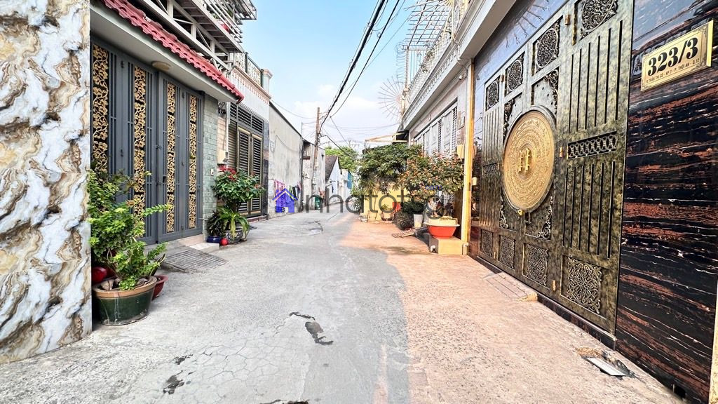 VỊ TRÍ ĐẸP HẺM XE HƠI, CÁCH MT 30M, NGAY CHỢ, TRƯỜNG HỌC CÁC CẤP, GIÁP GÒ VẤP